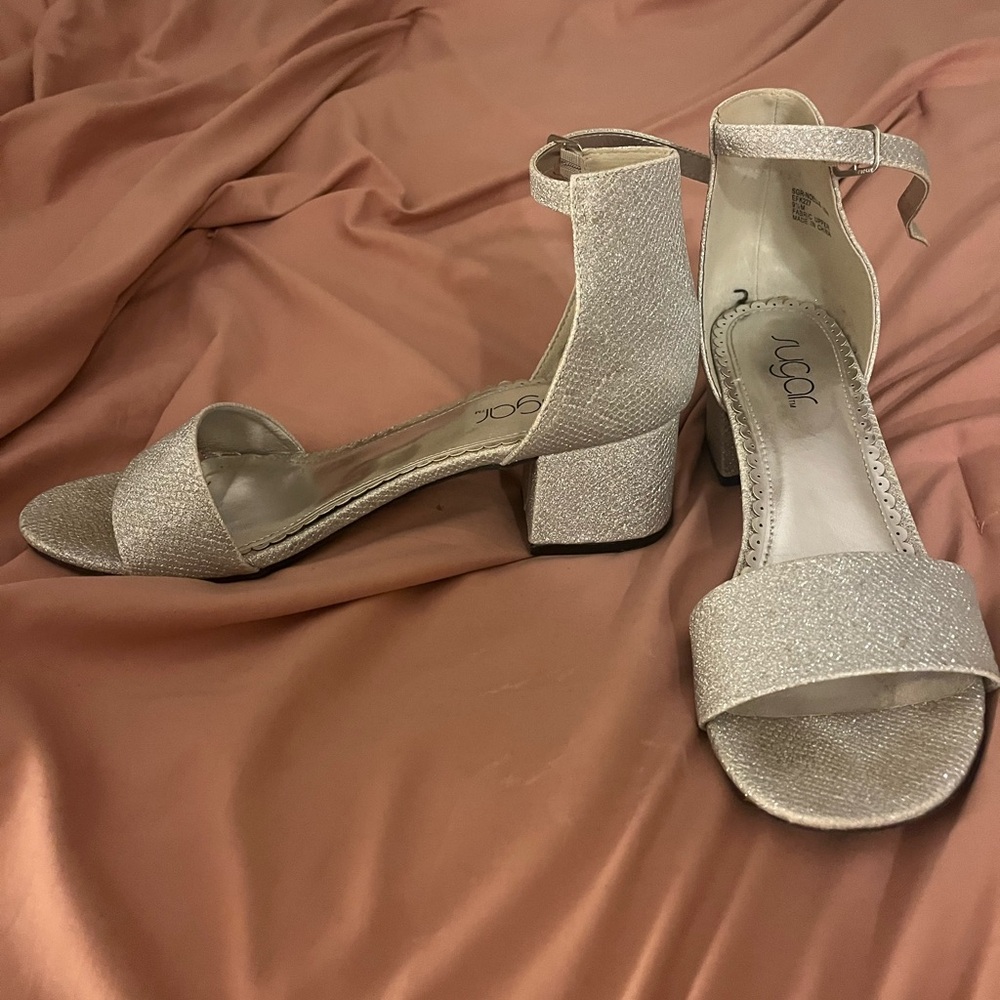 9.5 silver kitten heels